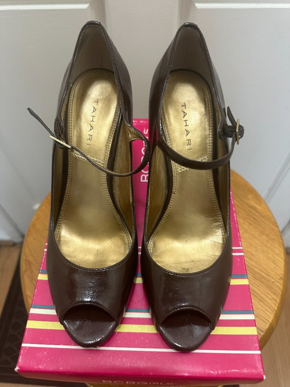 Tahari Heels Brown with Metallic Gold Heel, Women's Size 8. Box Included - Picture 2 of 7